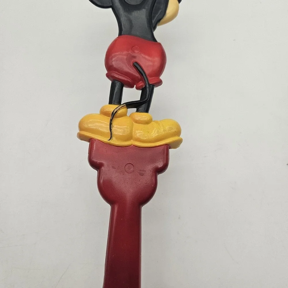 Vintage Walt Disney World Mickey Mouse Back Scratcher Souvenir‎ Plastic Taiwan